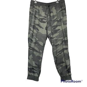 Splendid Jogger Pants Camouflage Athleisure Relaxed Pockets